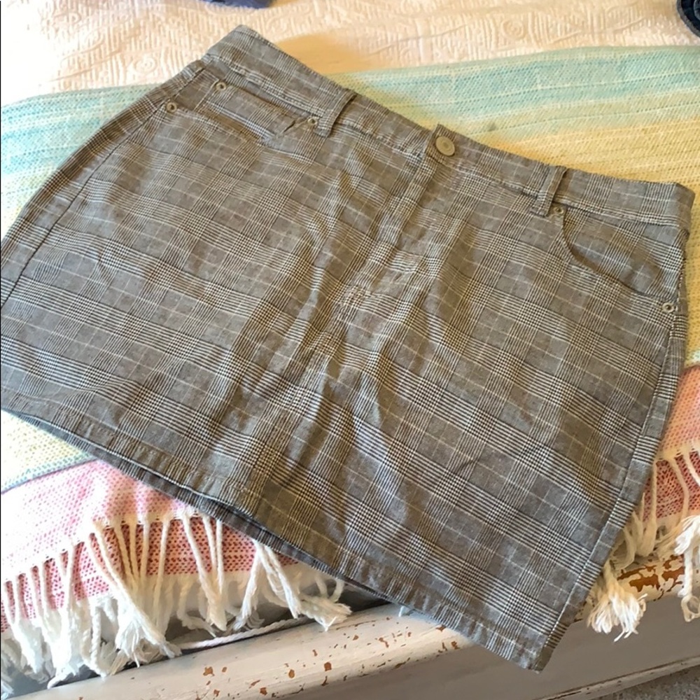 american eagle mini skirt